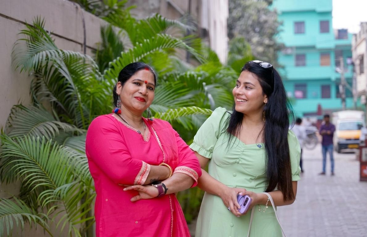 Digital Mom and Gen Z Daughter: The Inspiring Duo Using Social Media to Inform, Entertain, and Empower